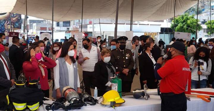 Heroico cuerpo de bomberos de la SSC realiza proximidad con la ciudadanía