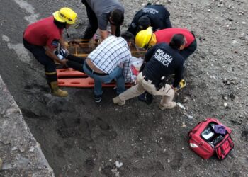 En trabajo coordinado dependencias estatales y municipales auxilian a persona en calle