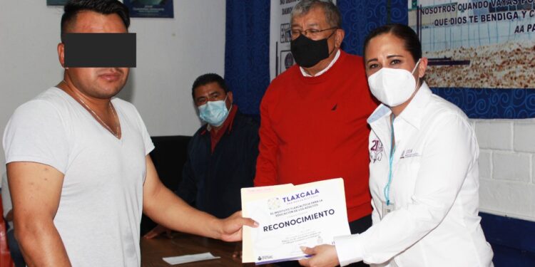 Entregó ITEA reconocimientos a internos del CERESO de Tlaxcala
