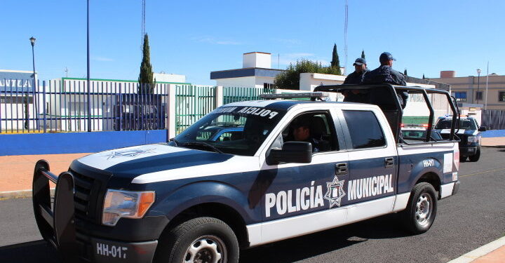 Vandalizan patrulla que resguarda inmueble en Ignacio Zaragoza.