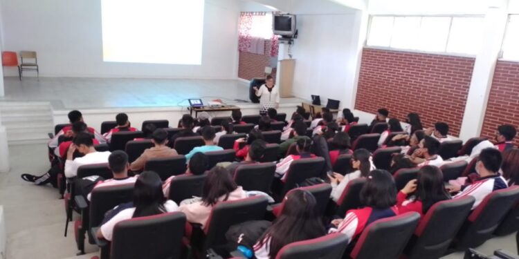 Capacita instituto estatal de la mujer en prevención de la violencia.