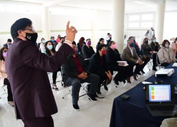 Docentes de COBAT recibirán beneficios por su desempeño
