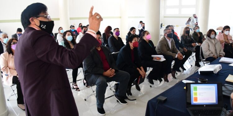Docentes de COBAT recibirán beneficios por su desempeño