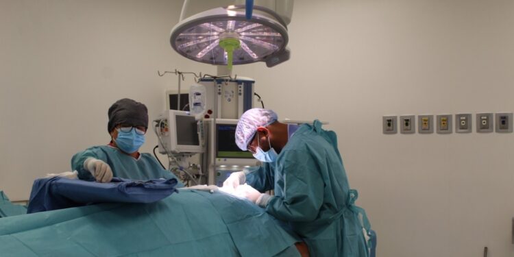 Reciben Tlaxcaltecas las primeras cirugías de mínima invasión en beneficio de la salud