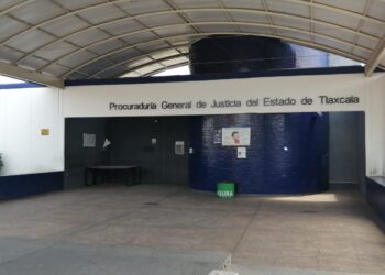 PGJE abre una investigación por accidente sobre la carretera Apizaco-Huamantla.