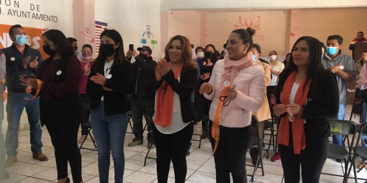 Inauguran en Cuapiaxtla Centro de Desarrollo para la Mujer.