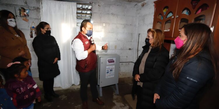 Invertirá gobierno del estado 17 mdp para dotar con paneles solares a 347 familias
