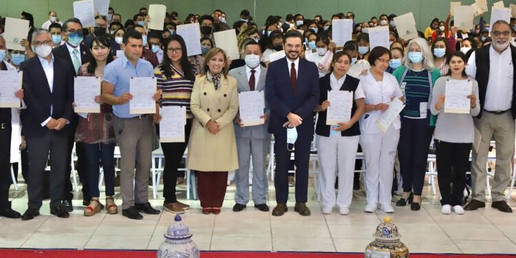 Entregó IMSS y gobierno de Tlaxcala 300 bases a personal médico y de enfermería del programa IMSS-BIENESTAR.