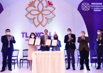 Impulsa gobernadora de Tlaxcala la competitividad de MIPYMES en foro de proveeduría y crédito 2022