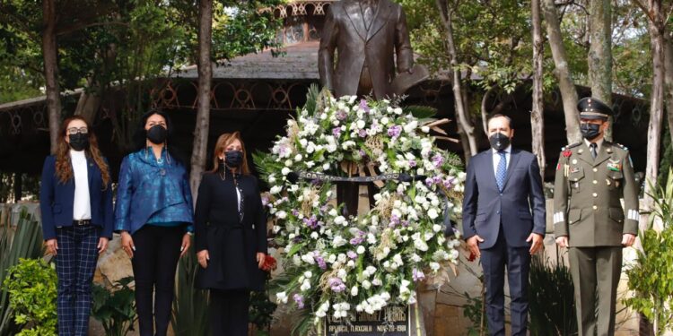 Encabezó Gobernadora Lorena Cuéllar el 41 aniversario luctuoso de Don Emilio Sánchez Piedras