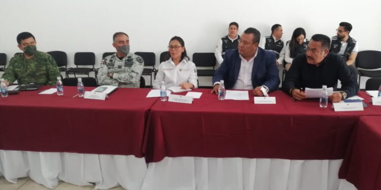 Encabeza protección civil del estado reunión para prevenir riesgos por pirotecnia.