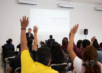 Impulsa la PGJE la profesionalización de su personal en derechos humanos.