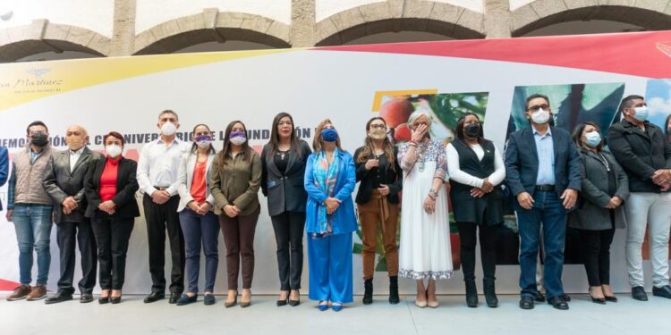 Gobernadora y Diputada Leticia Martínez conmemoran fundación de Atltzayanca en el Congreso