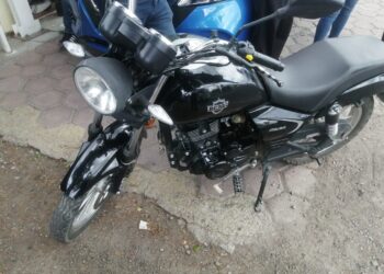 Con acciones para prevenir y combatir delitos, la SSC asegura cinco vehículos