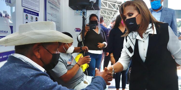 Inaugura Lorena Cuéllar unidades de bienestar para tu salud y nutrición en Calpulalpan.