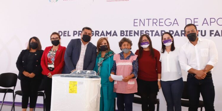 Encabezó gobernadora Lorena Cuéllar segunda entrega del programa “bienestar para tu familia”