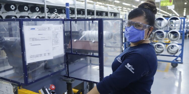 Registro Tlaxcala crecimiento histórico en empleo; se posiciona la industria de la transformación