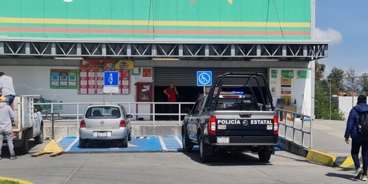 #ASALTO en Bodega Aurrera carretera federal Puebla -Tlaxcala