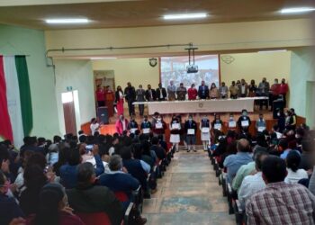 SEPE-USET premia a alumnos que participarán en concursos nacionales de matemáticas y ciencias