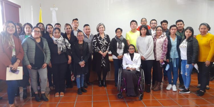 Capacita Movimiento de PcD a CEDH para la atención de personas con discapacidad