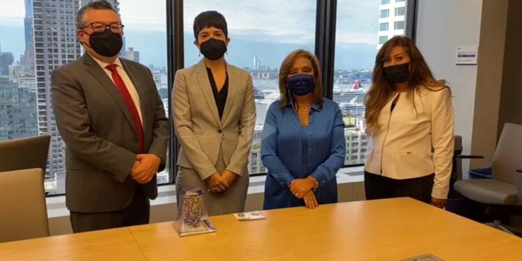 Se reúne gobernadora Lorena Cuéllar con autoridades de brooklyn college universidad en Nueva York