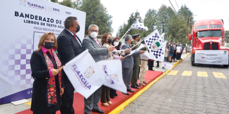 Encabeza Lorena Cuéllar Cisneros ceremonia de clausura del ciclo escolar 2021-2022