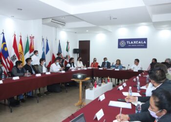 Gobierno del estado y CFE suman esfuerzos para que todos los tlaxcaltecas cuenten con electricidad
