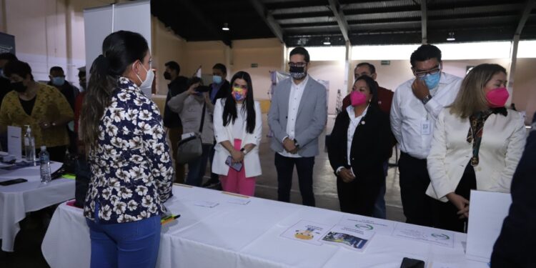 Realizaron cuarta feria nacional del empleo en Apizaco