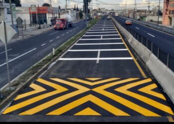 Colocan topes y vibradores en el “Crucero de la muerte” en Huamantla.