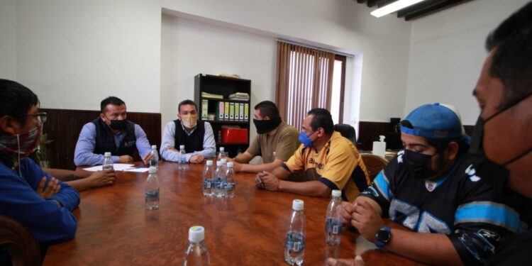 SEGOB atendió a conductores de diversas plataformas digitales de transporte público