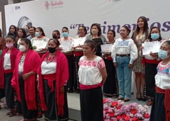 Ofrecen testimonios vivos de mujeres que inspiran