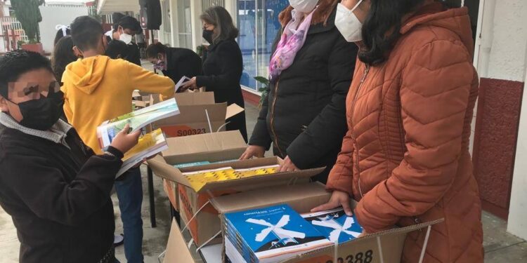 Concluyeron SEPE-USET la distribución de libros de texto para nivel básico