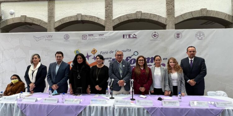 Con éxito se desarrolla Foro de la Consulta para la Reforma Educativa Inclusiva en el Congreso