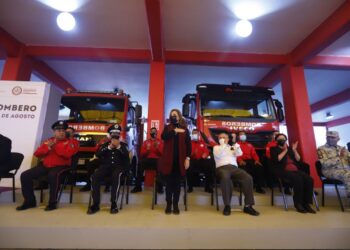 Celebró gobernadora Lorena Cuéllar 40 aniversario del heroico cuerpo de bomberos