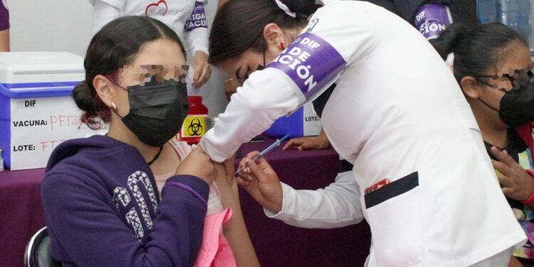 Funge SEDIF como sede de vacunación contra covid-19 para niñas, niños y adolescentes