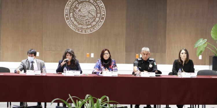 Inauguran PGJE, SSC y TSJE primer conversatorio regional en materia penal