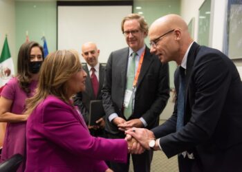 Pacta gobernadora Lorena Cuéllar y países bajos construir iniciativas enfocadas al cuidado del río Zahuapan