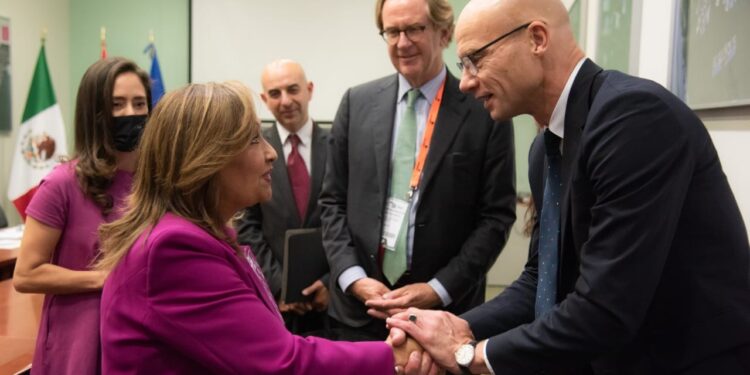 Pacta gobernadora Lorena Cuéllar y países bajos construir iniciativas enfocadas al cuidado del río Zahuapan