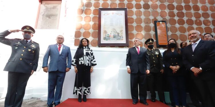 Fijó gobierno del estado bandos solemnes de fiestas patrias