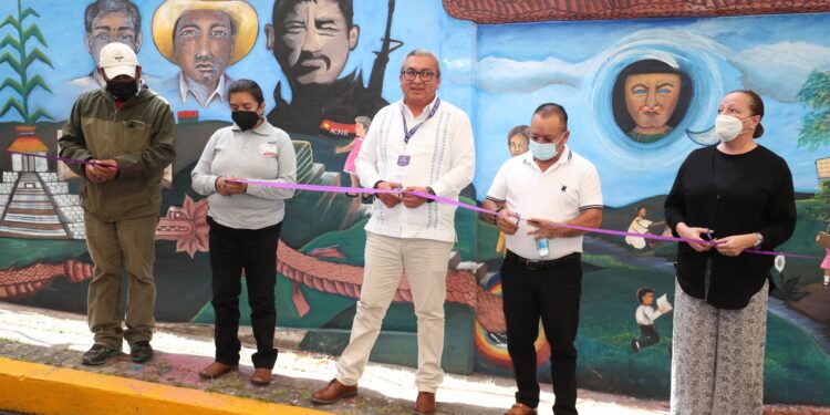 Inauguran murales “movimientos sociales y magisterio” en la SEPE-USET