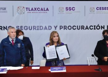 Firmó gobernadora Lorena Cuéllar decreto para regular venta y consumo de alcohol en Tlaxcala