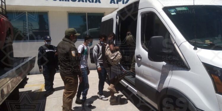 Asegura ssc a dos personas por tráfico de indocumentados