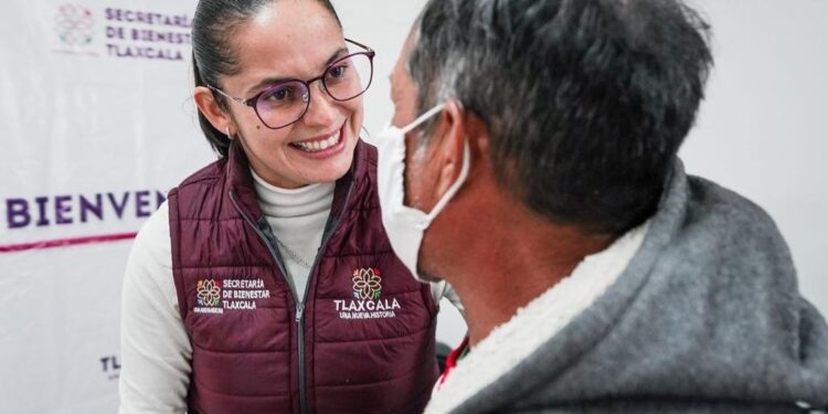 Apoya secretaría de bienestar campaña para prótesis de mano gratuita del club rotario