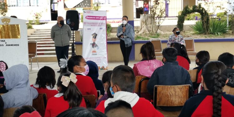 Llega a Zitlaltepec “El Tribunal Electoral va a la Escuela” con títeres