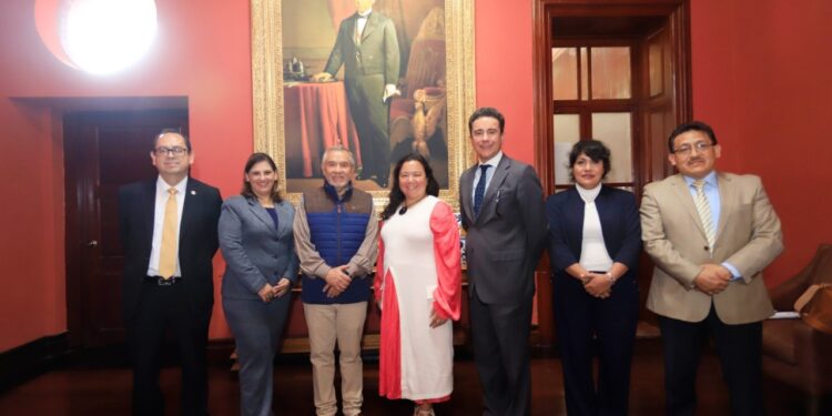 Dan continuidad gobierno del estado y embajada de EUA al programa anti-trata de personas