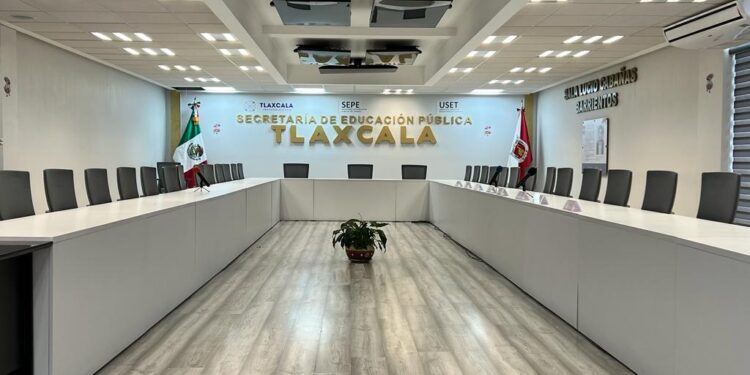 Atiende SEPE a normalistas inconformes