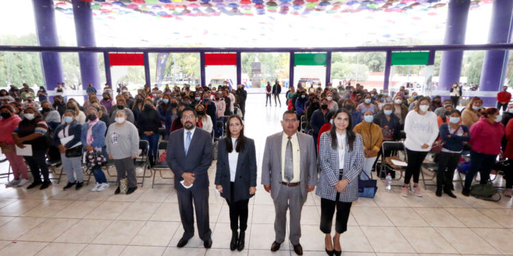 Impulsa sedif segunda etapa de capacitación a mujeres jefas de familia