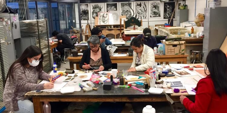 Taller de estampa básica y avanzada Camaxtli, continúa su labor: SC
