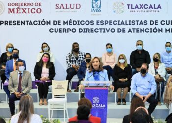 Presentó gobernadora Lorena Cuéllar a médicos especialistas cubanos y nuevo cuerpo directivo del OPD IMSS-BIENESTAR-SESA