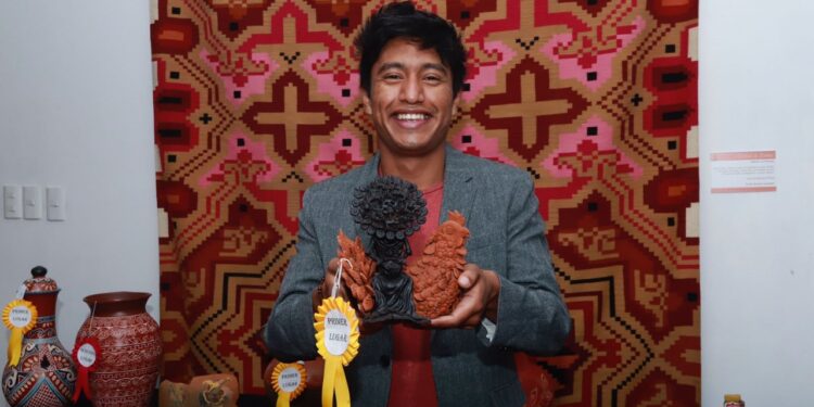 Premió CAT a ganadores de concurso artesanal de alfarería 2022